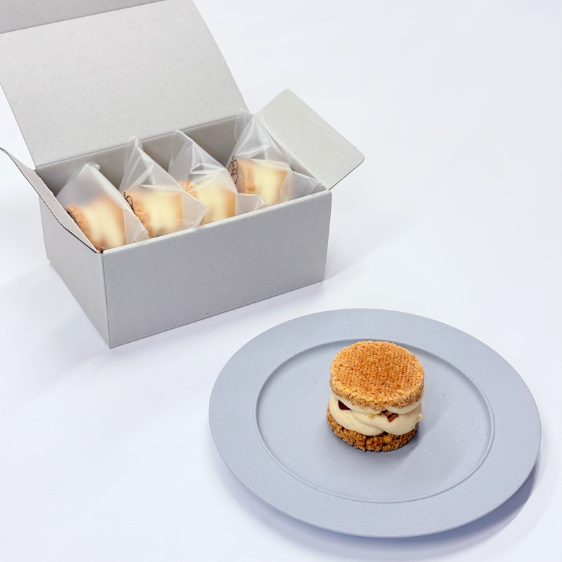 ヘーゼルナッツと焼き芋の生バターサンド4個入りの商品イメージ