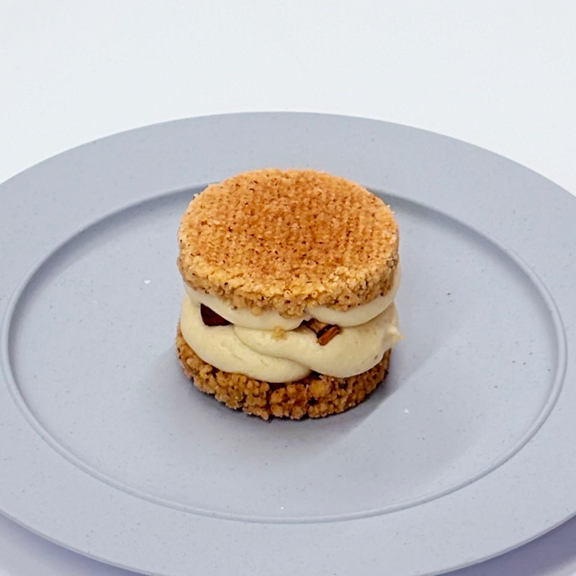 ヘーゼルナッツと焼き芋の生バターサンドの単品イメージ