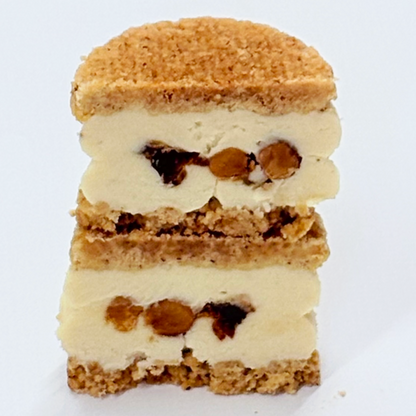 ヘーゼルナッツと焼き芋の生バターサンドの断面